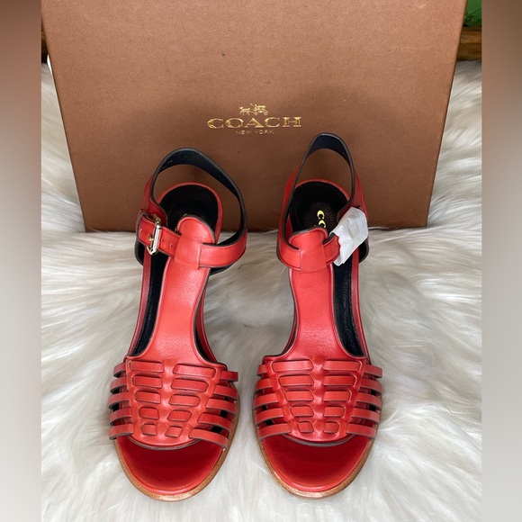 NIB Authentic COACH Izzy Mat Calf Heels - Picture 2 of 10